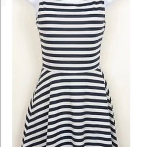 Skater dress - Size 4
